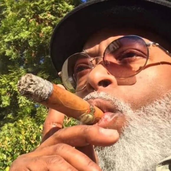 Meet your Posher, David - Picture 1 of 1